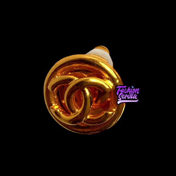 Chanel Vintage Gold Signature CC Monogram Logo Clip On Earrings - Picture 6 of 11